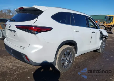 2022 Toyota Highlander Xle из США, поврежденный, VIN 5TDGZRBH6NS596795